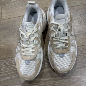 Nike V2K Run